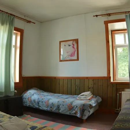 Janune Kagu Hostal *