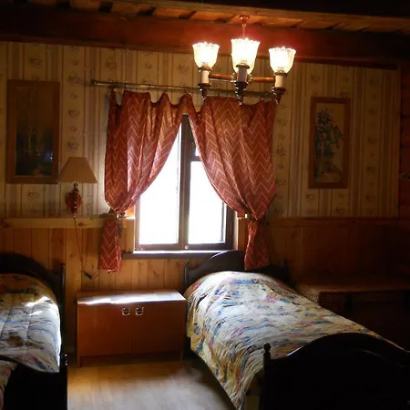Hostal Janune Kagu *